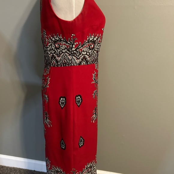 Talbots size 4 women’s below the knee dress color red and black short sleeves - Picture 3 of 8